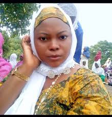 Men seeking attention from multiple girls for ego boost