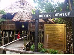 10 minit sahaja dari bandaraya kuching. Jalan Jalan Makan Angin Di Kuching Findbulous Travel