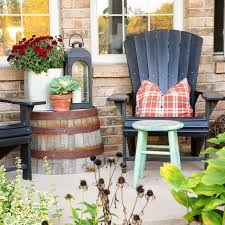 The hinge can be locked into place so the top stays open if you wish. 13 Genius Ways People Are Repurposing Whiskey Wine Barrels How To Use Barrels As Decor