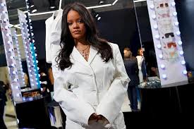 Schätzungen belaufen sich auf ca. Rihanna Ist Die Reichste Musikerin Der Welt Vor Madonna 1815 Ch