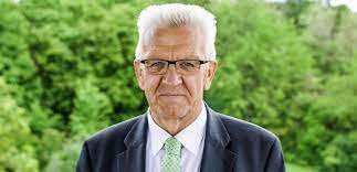 Identifying himself as a green conservative, kretschmann has been. Ministerprasident Winfried Kretschmann Gruene Bw De