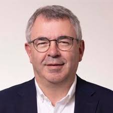 Wir sollten letztlich jeder als Teil der Solidaritätsgemeinschft jetzt  endlich nachdenken, was wir unseren Kindern und Enkeln hinterlassen wollen? 