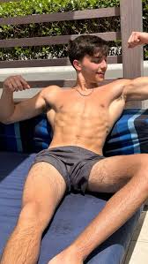 Braden Sherota | via Snapchat – @joenateuser on Tumblr