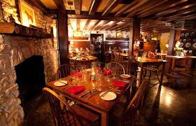 Loudoun Destination Restaurant The Red Fox Inn In Middleburg Is The Oldest Continually Operating Inn In The Us Middleburg Virginia Is For Lovers Historic Inns