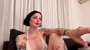 sexy hottie tease: Big Tits, Babe \\u0026 Fap Porn - SpankBang