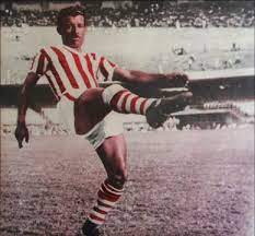 From 1953 to 1955, flamengo once again won the rio de janeiro state league three consecutive times. Zizinho No Bangu O Curioso Do Futebol