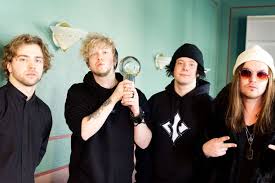 Die finnische rockband blind channel („dark side) feierte mit ihrem sechsten platz das zweitbeste ergebnis ihres landes überhaupt, nur „das wichtigste ist, dass eine rockband gewonnen hat und dass wir eine gute platzierung haben, sagte das bandmitglied joonas porko dem rundfunksender. Blind Channel Kundeille Satelee Treffipyyntoja