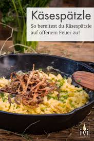 Kasespatzle Mit Rostzwiebeln Aus Der Gusspfanne Livingbbq De Rezept Rezepte Rostzwiebeln Kasespatzle Rezept