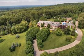 Plot units come in sizes of one square foot, but buyers can select larger amounts of land if they wish, by simply purchasing further units. The 10 Largest Homes Currently For Sale Trulia S Blog