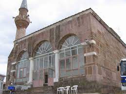 ezine kemalli asilhan bey camii 1382 suriye ve memluk izleri pencerelerde mukarnas kemerler camii pencereler