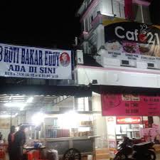 Kiranya semua kalangan bisa menikmati sajian roti bakar dengan beragam rasa tersebut karena harganya yang murah. Photos At Roti Bakar Eddy Graha Raya Bintaro Now Closed