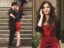 Aria Montgomery S Red Dress With Black Blazer Jacket In Pretty Little Liars Pretty Little Liars Outfits Pretty Little Liars Aria Pretty Little Liars Fashion