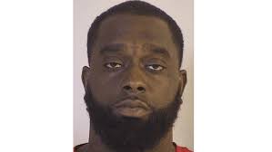 Tuscaloosa man shot to death in front of his young daughter