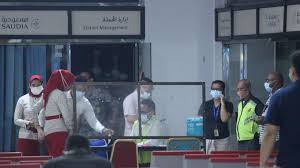 Indonesia's transportation minister budi karya sumadi said flight sj182 was delayed for an hour before relatives of passengers on board missing sriwijaya air flight sjy182 wait for news at the supadio airport in pontianak on indonesia's borneo. Boeing Plane Crashes In Indonesia Shortly After Takeoff With 62 On Board Abc News