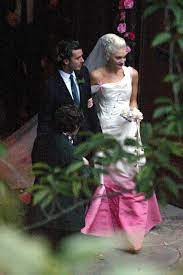 Wedding Ideas Planning Inspiration Gwen Stefani Wedding Dress Gwen Stefani Wedding Bridal Dresses