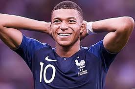 « l'ambition, c'est l'endroit vers lequel on se sent capable d'aller. Kilian Mbappe BiografiÑ˜a KariÑ˜era I Lichni Zhivot