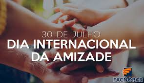 Neste dia é comum os amigos trocarem presentes e mensagens de carinho e promoverem a amizade entre todas as pessoas por todo o mundo. Dia Internacional Da Amizade