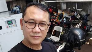 Dalam episode kali ini denny siregar kembali membahas anies baswedan dan wacana revisi uu pemilu. Shocking Denny Siregar Proud To Be A Buzzer Knock When Needed Exbulletin