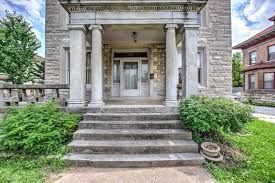 2821 Independence Ave Kansas City Mo 64124 Mls 2001401 Zillow Historic Homes Mansions Zillow