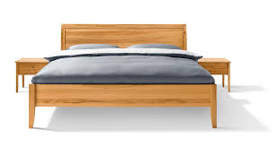 Klassische deckenleuchten, die es in runder und eckiger ausführung gibt, sind direkt unter der zimmerdecke angebracht. Sesam Bett Naturlich Gesunder Schlafkomfort Team 7 Team7 At