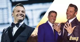 Despues de tres años de romance el cantante italiano tiziano ferro se caso con su novio victor allen. Lasmasleidas Tiziano Ferro Se Caso Con Su Novio Victor Allen Tiziano Ferro