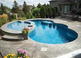 C'est avant tout la technique de construction employée pour réaliser votre piscine qui justifie son prix. Quel Budget Pour Une Piscine Coque Guide Des Prix