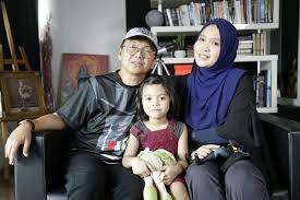 Anak aziz m osman selamat nikah personaliti tv iluminasi. Rumah Saya Tak Pakai Wifi Ini Cara Aziz M Osman Kawal Anak Guna Gajet Gempak