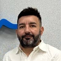 20+ perfiles de «Luis Tobar»