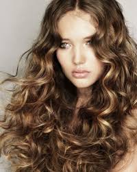 Frisuren für mittellange haare gibt es viele, die sicher nicht langweilig sind. Leichte Frisuren Manche Ideen Fur Den Strand