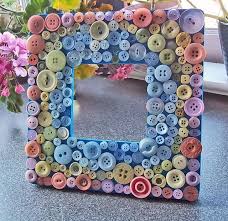 из чего же из чего же сделаны наши девчонки Mosaic Button Picture Frame Buttons Crafts Diy Button Crafts Diy Buttons