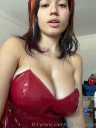 24 cherry lips crystal skies post by huge boobs model sofia gomez 8.jpg