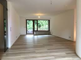 Wohnen in sindelfingen der aktuelle durchschnittliche quadratmeterpreis für eine wohnung in sindelfingen liegt bei 14,94 €/m². 4 Zimmer Wohnung Zu Vermieten Schwenninger Str 10 71069 Sindelfingen Maichingen Sindelfingen Mapio Net