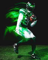 The artistic le veon bell steelers wallpaper on this post is one of the best steelers player wallpaper. Le Veon Bell Jets 828x1031 Wallpaper Teahub Io