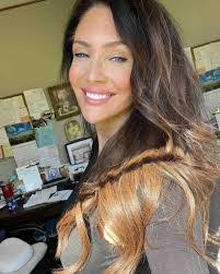 Dawn Oliphant's Instagram, Twitter & Facebook