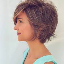 Weitere ideen zu frisuren haarschnitt kurz haarschnitt. 57 Susse Frisuren Mittellang Stufig Mit Pony In 2020 Pixie Bob Haircut Short Bob Hairstyles Short Hair Designs
