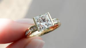 Anillos de Compromiso Listos y Lab Created Diamonds: The Ultimate Choice for Modern Couples