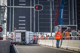 De haringvlietbrug is een belangrijke verbinding tussen numandsdorp en willemstad en ligt in de a29. Haringvlietbrug Is Twee Weekeinden Dicht Foto Ad Nl