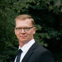 600+ "Bylsma" profiles