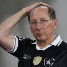 Eu, por exemplo, fiquei altamente impressionado com o CT do Palmeiras. Eu  vejo quanta intencionalidade tem no Palmeiras de estar à frente da inovação  no projeto esportivo. Falamos com os times