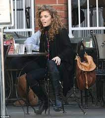 How to properly apply curly hair products for frizz free curls and defined results. Annalynne Mccord Ditches Her Usual Blow Dry To Let Her Hair Go Wild In Ringlets During Lunch Date Daily Mail Online