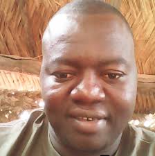 Palabre_Lobi_et_Karaboro_à_cause_de_riz Très heureux de vous présenter le  couple Traore Abdoul Aziz Antoine en ce moment à l'église de la paroisse  cathédrale de Banfora ! Aziz, pour les amis Tonio est le Président