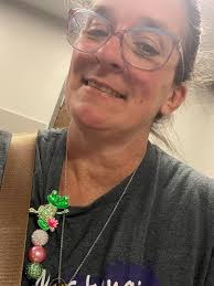 I have more badge reals and beads coming today. Some are Christmas and then  more animals. If y'all want to see something just let me know