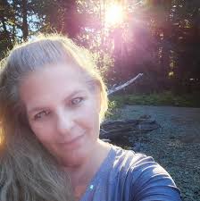 What exterior house painting companies service Lincoln City?