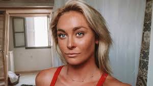 Sinead McNamara: Australian Instagram influencer died by hanging