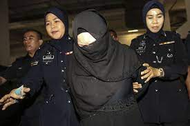 Mahkamah tinggi shah alam hari ini (29/3/2018) mengetepikan hukuman bon berkelakuan baik yang dikenakan oleh mahkamah sesyen petaling jaya ke atas suri rumah, rozita mohamad ali atas kesalahan menyebabkan kecederaan parah ke atas pembantu rumah warga indonesia. Suami Datin Rozita Mohamad Ali Lertyi