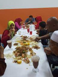 Namun ruang makan di hadapan luar restoran juga memang tak bersisa hasil yang kami makan shell out kampung style di my story cafe shah alam. Updated 2020 9 Restoran Shell Out Paling Power Di Lembah Klang