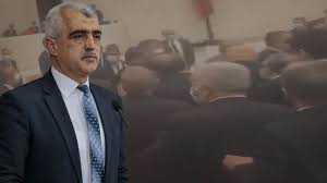 Enis berberoğlu nasıl meclis'e döndüyse ben de meclis'e dönerim. Celal Ulgen Den Milletvekilligi Dusurulen Hdp Li Gergerlioglu Yorumu Berberoglu Olayinin Yeniden Yasanmamasi Icin Beklenebilirdi