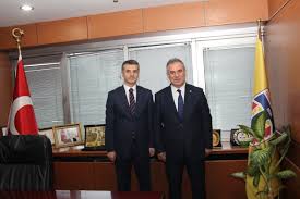 Yomra belediyesi'nde gerçekleştirilen devir teslim törenine halkın yoğun ilgisi dikkat çekti. Yomra Belediye Baskani Biyik Tan Ttb Ye Ziyaret Tb Org Tr