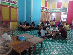 Naah di bakmi siantar pik ini ada tambahannya yaitu telor (half). 5 Rekomendasi Warung Mie Sop Di Kota Siantar Dijamin Mantap