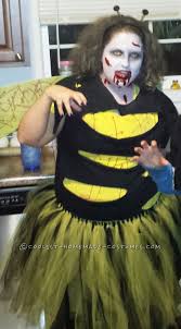 Queen bee costume & beekeeper costume. Coolest Homemade Bumble Bee Costumes